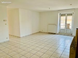 Appartement F4 centre-ville HELLIMER
