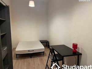 Chambre 1 pièce 55 m²