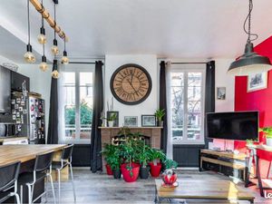 Souplex meublé 80 m² – 2 chambres + bureau – Métro Les Agnettes – Disponibilité 01/04/2026