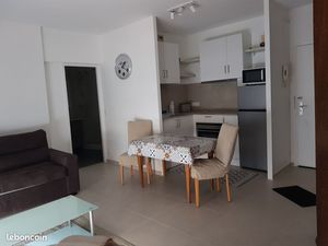 ANNECY BONLIEU Grand studio 29 m2  moderne  meublé  calme  lumineux  balcon sud