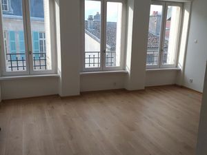 Studio lumineux entre ISFI et hopital