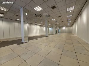 Local commercial 280 m²