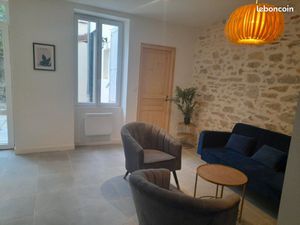 Superbe appartement T2Bis avec terrasse  jardin et dépendances - à 5 mn à pied du centre v