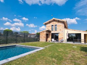 Maison BBC avec piscine