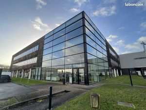 Bureau 623 m²