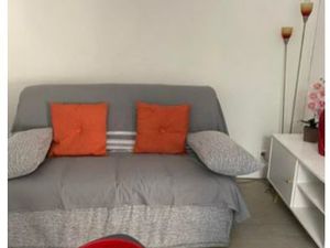 Studio meublé - Calme & lumineux - Centre-ville  proche plage