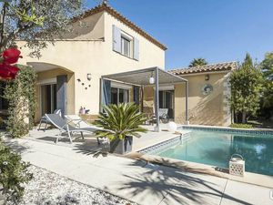 Maison  4 pièces  121 m2