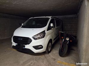 Grande place de parking