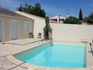 Maison à louer   4 pièces   88m2 avec piscine