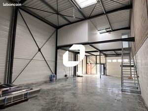 Local d'activité 232 m²