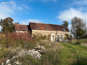 Longère à continuer de rénover avec potentiel de 3 logements