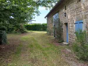 Fermette à 300 mètres du lac de Vassivière Auphelle