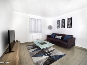 Grande Maison meublée avec terrasse centre-ville