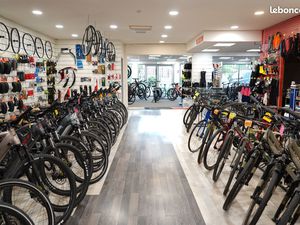 CESSION FONDS DE COMMERCE CYCLES – CA 610 k – MAGASIN HISTORIQUE (1986) – LOCAL 300m²