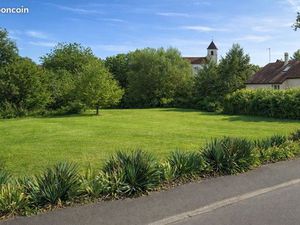 Terrain constructible à GENEUILLE