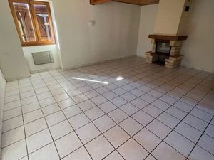 Grand T4 lumineux avec garage et terrasse – Cazals (Lot)