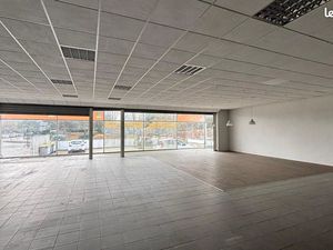Local commercial 750 m² Saint-Cyr-l'École