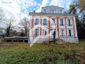 Maison 9 pièces 244 m²