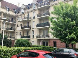 T2 MEUBLÉ 48 m² – GARE À PIED – GARAGE – CALME