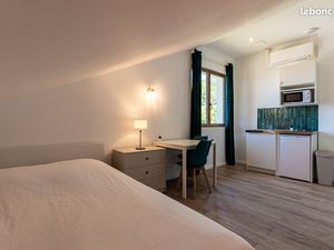 Studio toutes charges comprises 20 minutes de Geneve