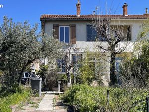 Vente Villa sur 2 niveaux + cave –13016