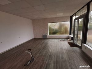Local commercial 42 m² GUECELARD