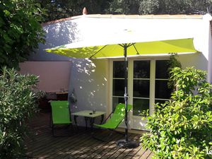 Studio meublé avec terrasse  jardin et parking