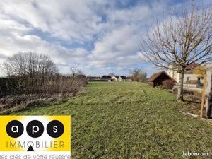 Terrain 3100 m² Poligny