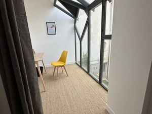 Chambre privée et meublée dans grande maison