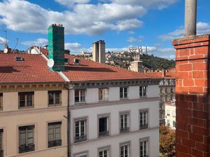Appartement atypique à rénover – Vue Fourvière – rue Victor Hugo