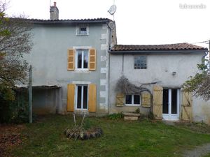 Maison à louer à la campagne