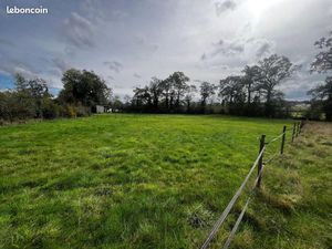 Terrain 1 985 m² Onet Le Chateau