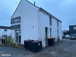 Local commercial 60m2 + étage 60m2