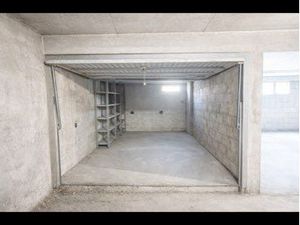 À louer box fermé de 12 m²  propre  sec et ultra sécurisé  situé en sous-sol