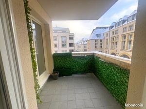 F2 Metz Centre proche Gare Balcon Garage