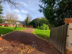 Longère 6 pièces 150 m²