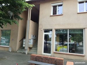 Local commercial 57 m² BRESSOLS