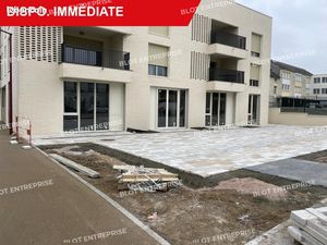 Local commercial 171 m²