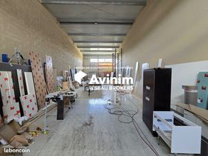 Local 363 m² Belloy-en-France