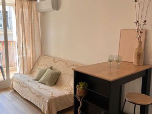 Studio meublé à l'année refait à neuf sans frais d’agence