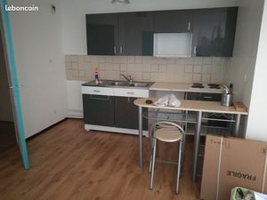 Studio meublé proche gare de Compiègne