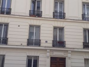 Deux pieces non meuble metro plaisance