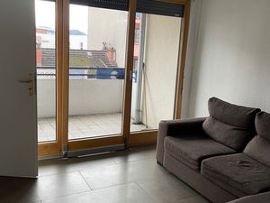 Vends petit F3 proche de la gare  centre-ville de Thonon  avec place de garage incluse