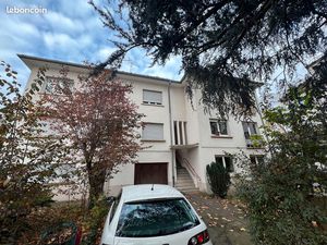 Studio 1 pièce 27 m²