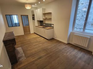 T2 rénové et équipé - place Imbach