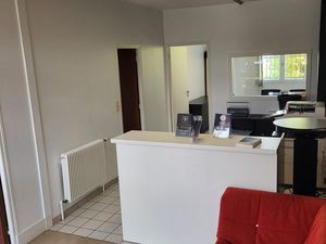 Bureaux - Local professionnel - 106 m2 + 101m2 de sous-sol
