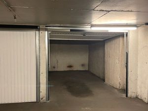 Box fermé en sous sol - Paris 10