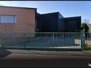 Bureaux + Stockage – Bail précaire