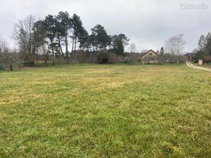Terrain 2 500 m² Maurens