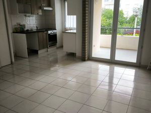 Vds Appt T3 1er étage 60 m2 balcon garage